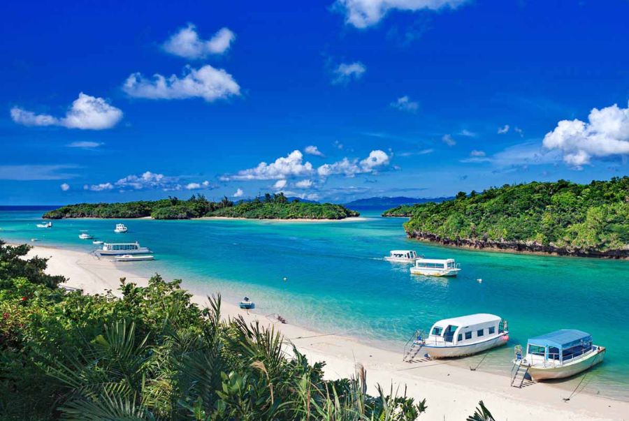 Okinawa hoàn toàn trái ngược với các vùng tuyết trắng xoá ở phía Bắc