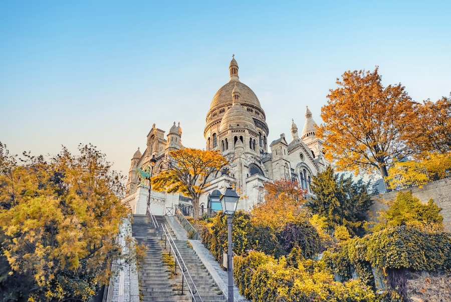 Vẻ đẹp của khu vực đồi Montmartre mỗi độ thu sang