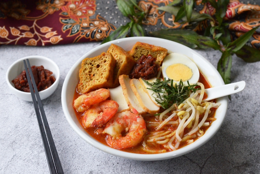 Laksa là món mì nước hoà quyện giữa ẩm thực Trung Hoa và Mã Lai