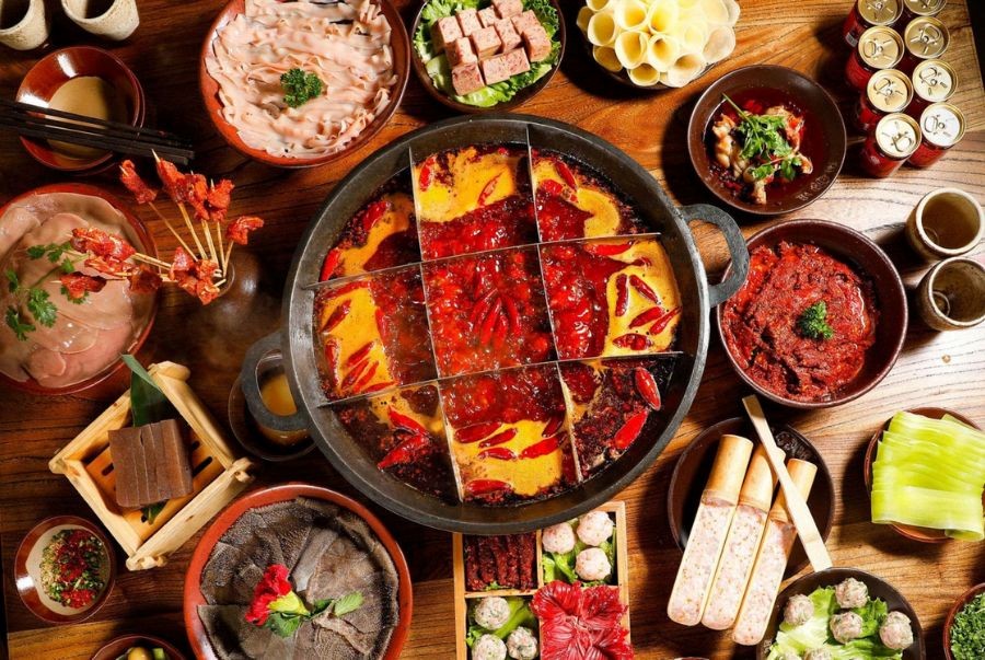 Lẩu cay Trùng Khánh là linh hồn ẩm thực của thành phố này