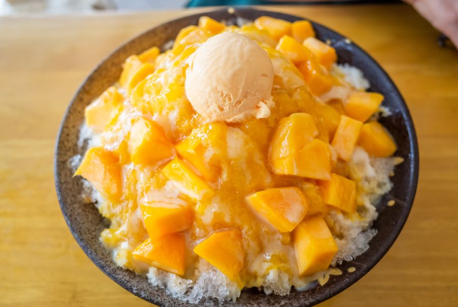 Đá bào xoài (Mango Shaved Ice) là một món tráng miệng huyền thoại của mùa hè tại Đài Loan