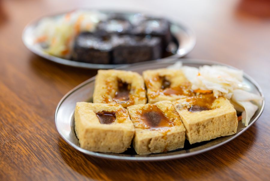 Giá mỗi phần đậu hũ thúi lạnh dao động từ 40 – 60 Đài tệ