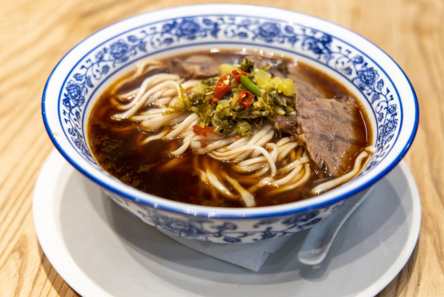 Mì lạnh Đài Loan là món ăn mang đến trải nghiệm mùa hè vừa lạ miệng vừa thanh mát