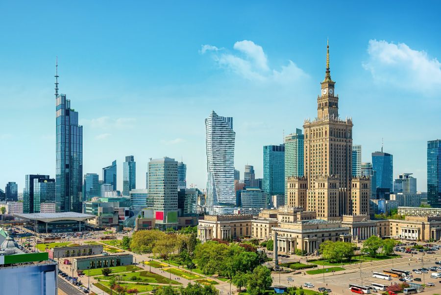 Warsaw là địa điểm giao thoa giữa quá khứ và hiện tại cùng hiện diện sống động trong từng góc phố