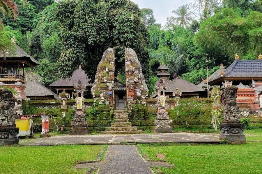 Gunung Kawi là một trong những quần thể đền cổ kính và ấn tượng bậc nhất tại Bali