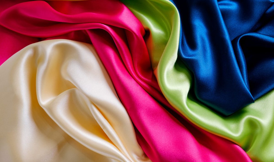 Lụa Thái là một trong những món quà cao cấp và ý nghĩa nhất khi bạn đang phân vân đi Pattaya mua gì làm quà