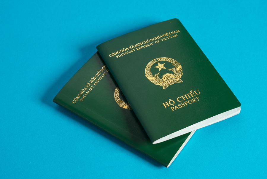 Hộ chiếu là loại giấy tờ quan trọng hàng đầu trước khi bắt đầu hành trình du lịch tết nước ngoài