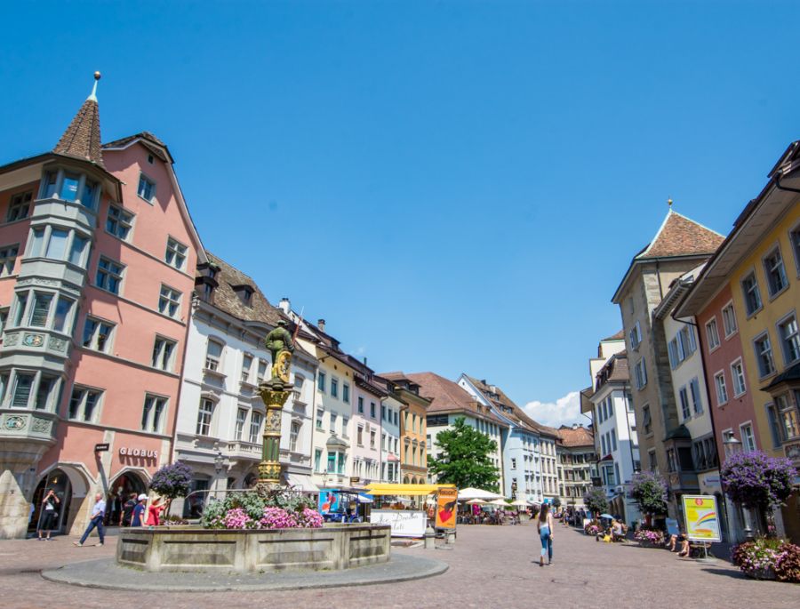 Schaffhausen là một thị trấn nhỏ nhưng đầy cuốn hút với vẻ đẹp cổ kính và thiên nhiên thơ mộng
