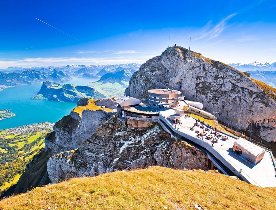 Pilatus là ngọn núi đầy huyền thoại với những tầm nhìn tuyệt đẹp