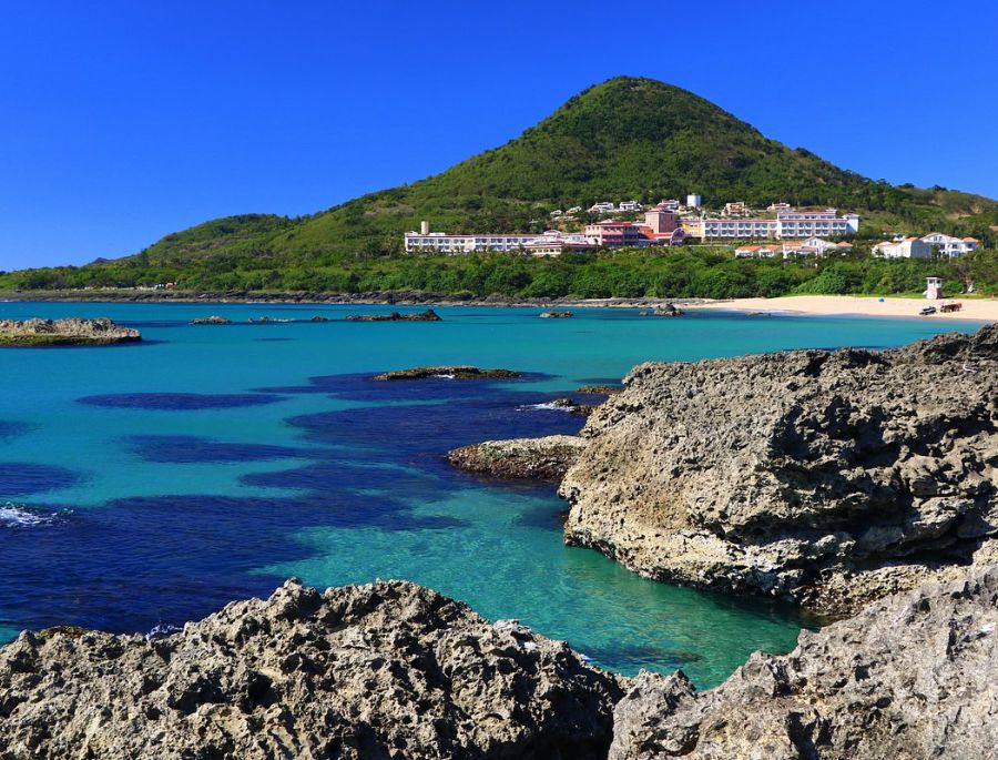 Công viên Quốc gia Kenting (Kenting National Park) là địa điểm nổi tiếng với những bãi biển xanh ngắt