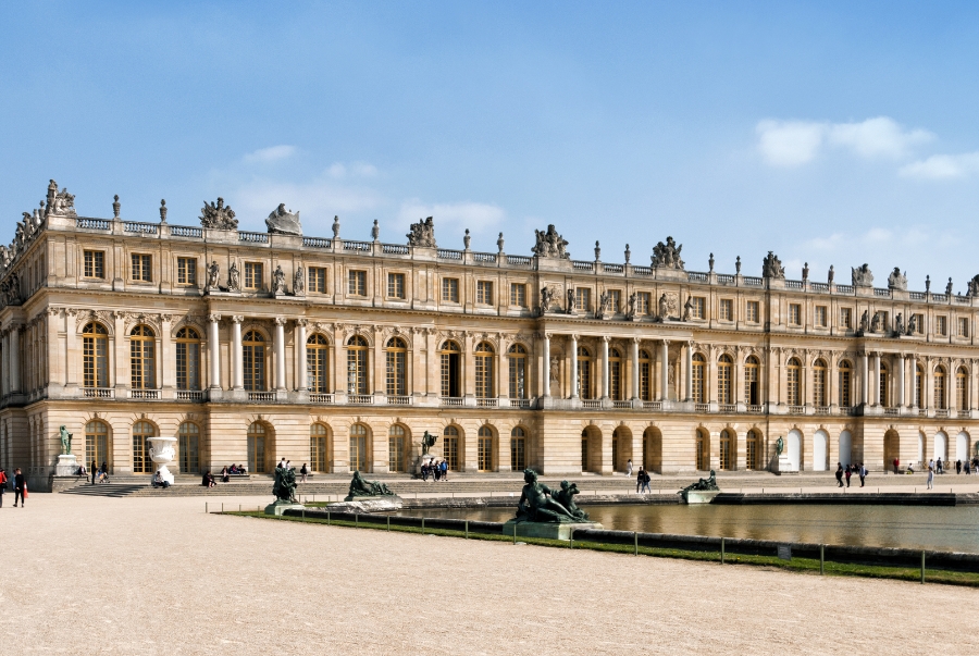 Cung điện Versailles là biểu tượng cho quyền lực của hoàng gia Pháp