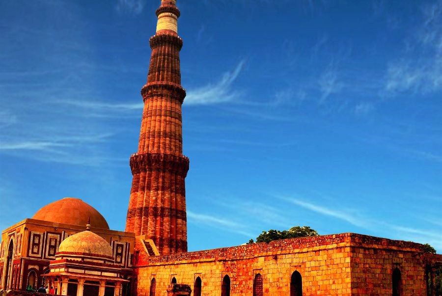 Qutub Minar - Tháp gạch đỏ cao nhất Ấn Độ