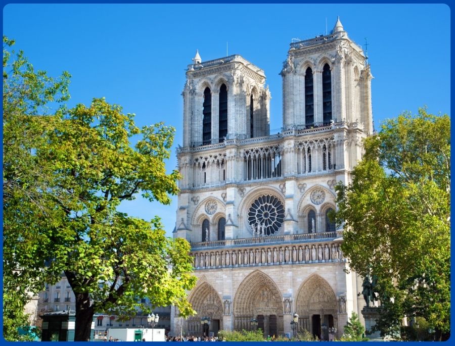 Nhà thờ Đức Bà Paris - Một kiệt tác kiến trúc Gothic nằm trên đảo Île de la Cité