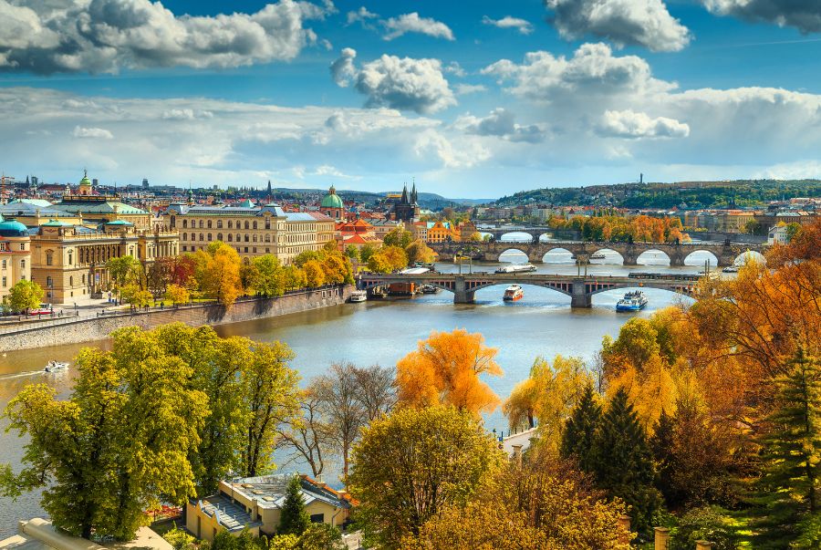 Prague mùa thu hứa hẹn mang đến cho bạn khung cảnh và trải nghiệm khó quên