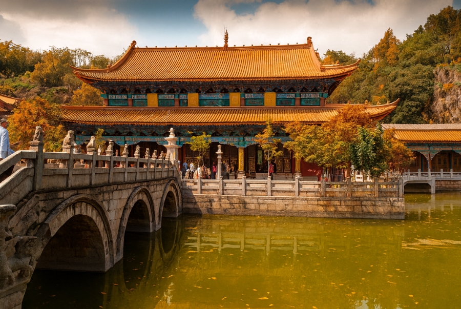 Cảnh thu thanh bình tại ngôi chùa cổ, nơi lưu giữ nét tâm linh giữa lòng Côn Minh