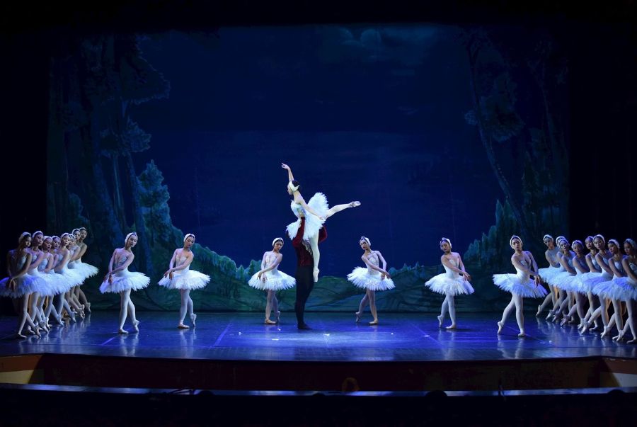 Show ballet Hồ Thiên Nga nổi tiếng tại St. Petersburg