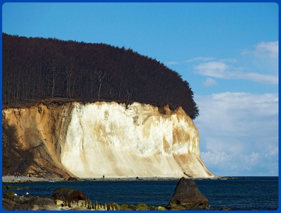 Đảo Rügen nổi tiếng với những vách đá phấn trắng dựng đứng