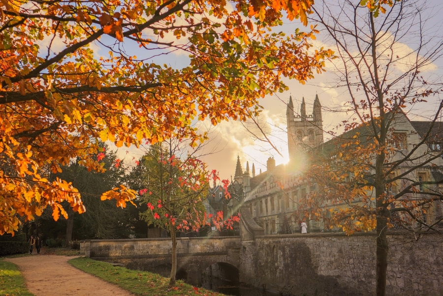 Khung cảnh đẹp như tranh vẽ của Oxford mỗi khi thu về