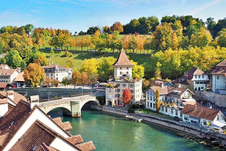Khung cảnh Bern mùa lá rơi mang nét quyến rũ khó quên