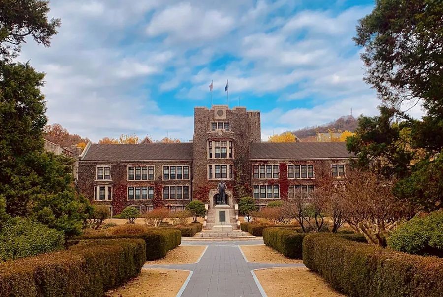 Check-in ngôi trường danh giá bậc nhất Seoul giữa khung cảnh thu lãng mạn