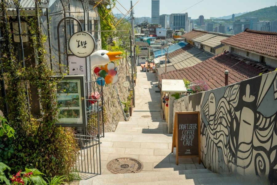 Làng Ihwa là một bức tranh nghệ thuật khổng lồ của Seoul