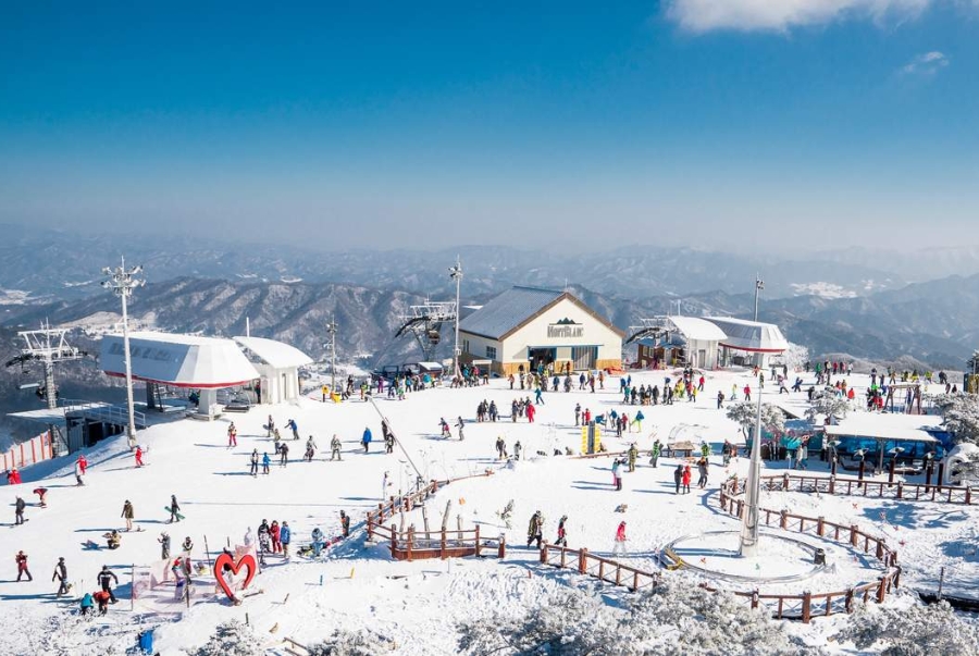 Phoenix Park là địa điểm vui chơi yêu thích của các bạn trẻ vào mỗi dịp mùa đông