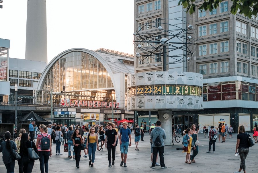 Alexanderplatz là một trong những nút giao đô thị quan trọng nhất của thành phố