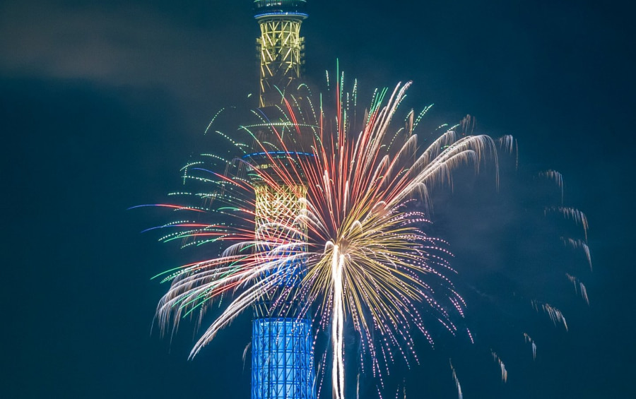 Lễ hội pháo hoa Sumidagawa là một trong những sự kiện bắn pháo hoa lớn nhất và nổi tiếng nhất ở Tokyo