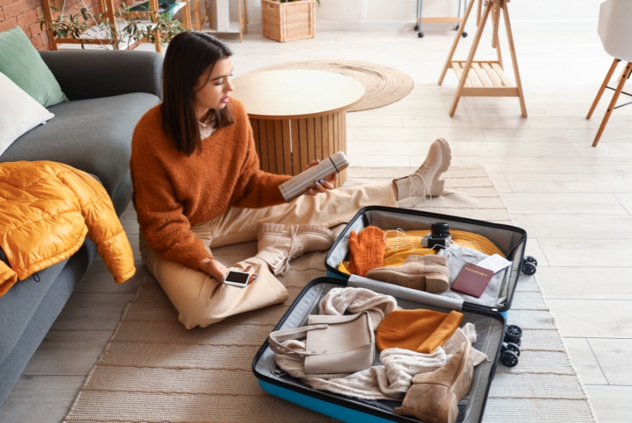 Du khách đừng quên mang theo khăn choàng và áo khoác mỏng để giữ ấm cơ thể