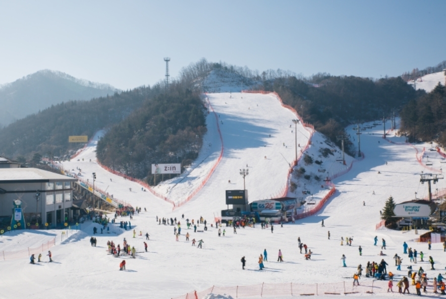 Khu trượt tuyết Elysian Gangchon là khu nghỉ dưỡng nổi tiếng được nhiều du khách lựa chọn khi đến Hàn Quốc vào mùa đông