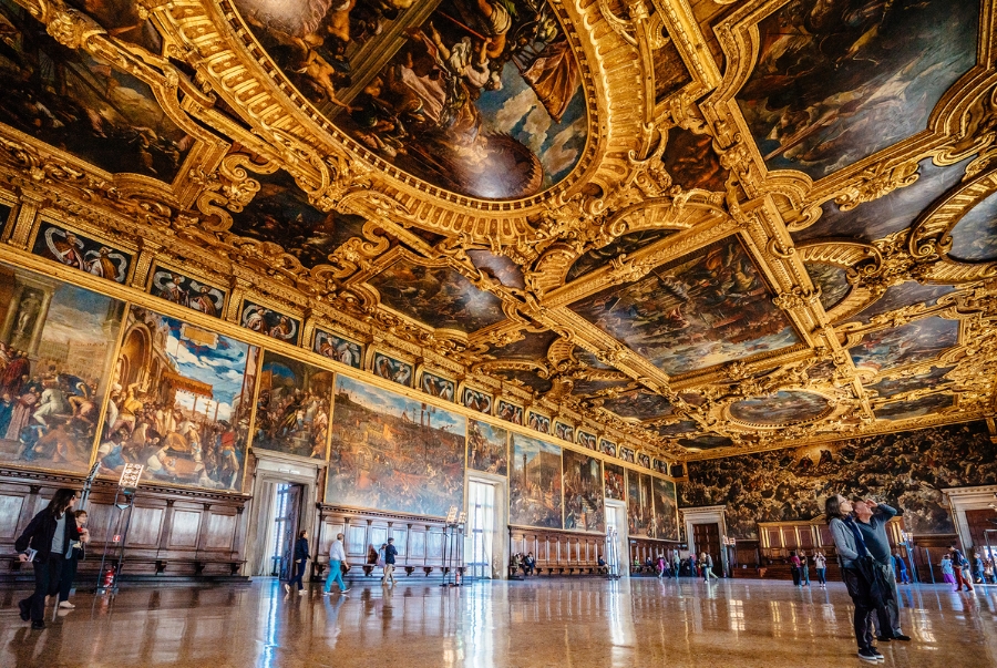 Cung điện Doge nổi bật với phong cách Gothic Venice