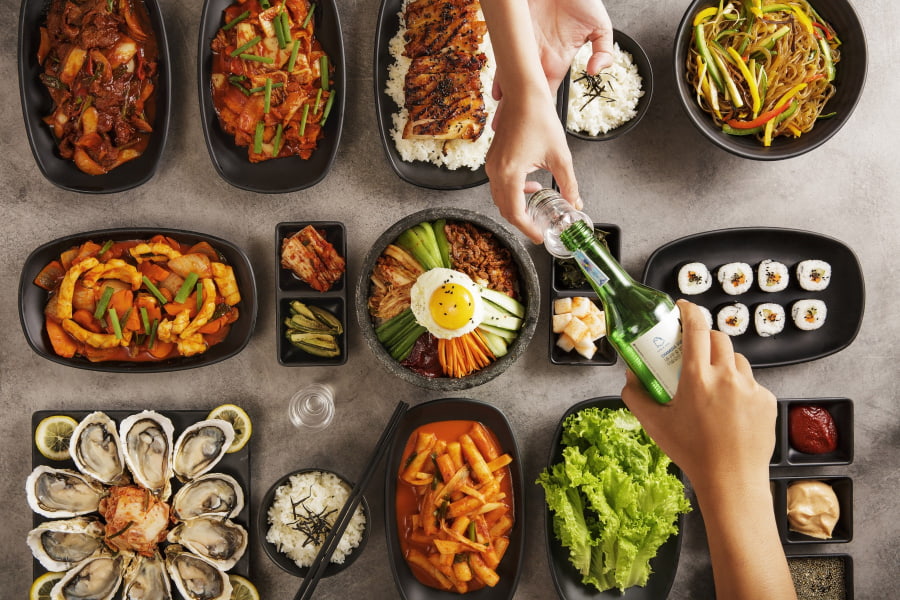 Mùa hè ở Busan mang đến một bức tranh ẩm thực đặc sắc, khiến nhiều tín đồ du lịch Hàn Quốc yêu thích