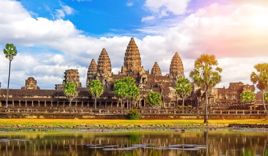 Campuchia mang trong mình vẻ đẹp hoài cổ và bí ẩn của một nền văn minh rực rỡ