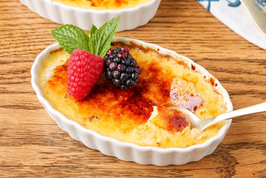 Crème brûlée là món tráng miệng kinh điển của nước Pháp
