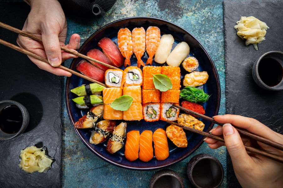 Sushi - Món ăn biểu tượng của Nhật Bản mà bạn không thể bỏ qua khi đi du lịch Tokyo
