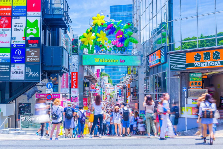 Harajuku, đặc biệt là con phố Takeshita, được xem là ‘thánh địa’ của thời trang đường phố Nhật Bản