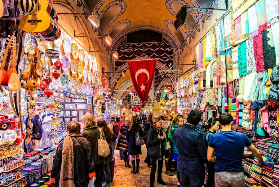 Grand Bazaar là khu chợ truyền thống lâu đời nhất của Istanbul