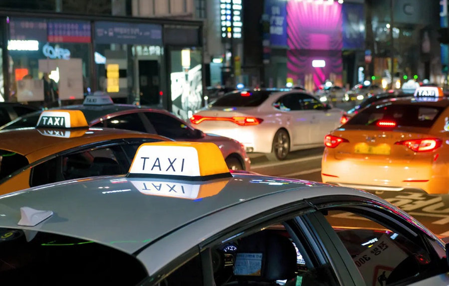 Nếu bạn ưu tiên sự tiện lợi và riêng tư, taxi là lựa chọn phù hợp cho chuyến du lịch Incheon này