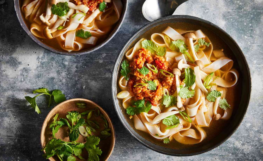 Khao Soi là một món ăn nổi tiếng Đông Nam Á và là đặc sản trứ danh của miền Bắc Thái Lan