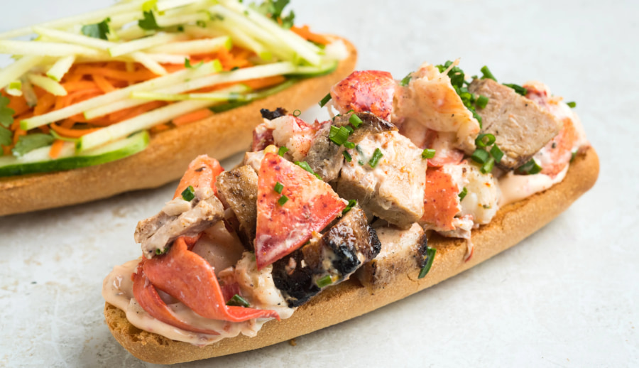 Khmer Num Pang được biết đến là phiên bản sandwich đường phố đặc trưng của Campuchia