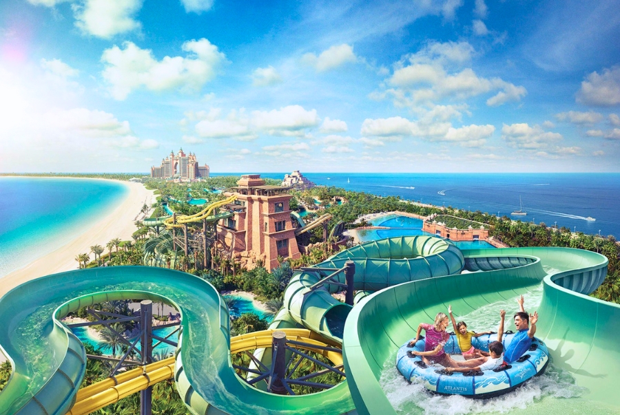 Aquaventure Waterpark là điểm đến vui chơi yêu thích của những du khách đi cùng gia đình
