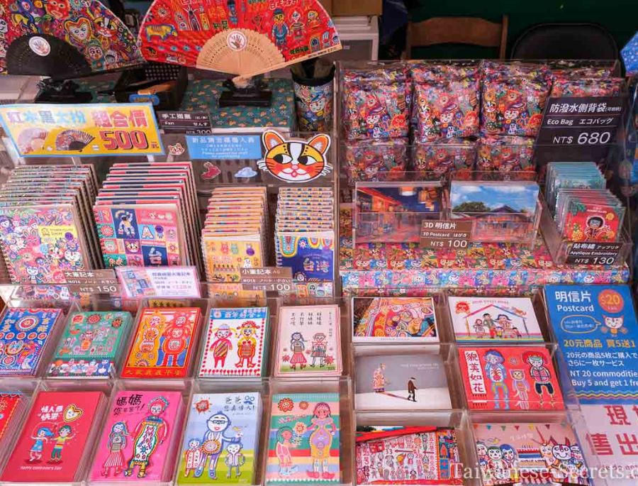 Một số các món quà độc đáo và ý nghĩa tại làng Cầu Vồng