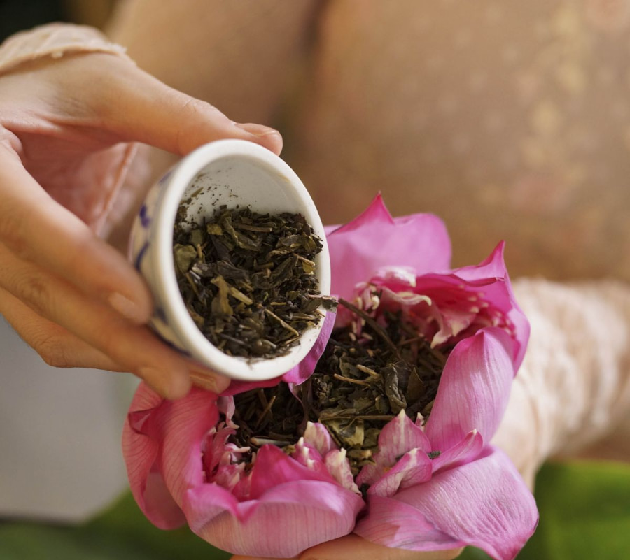 Trà sen - Một trong những đặc sản được nhiều du khách yêu thích khi đến lễ hội hoa sen