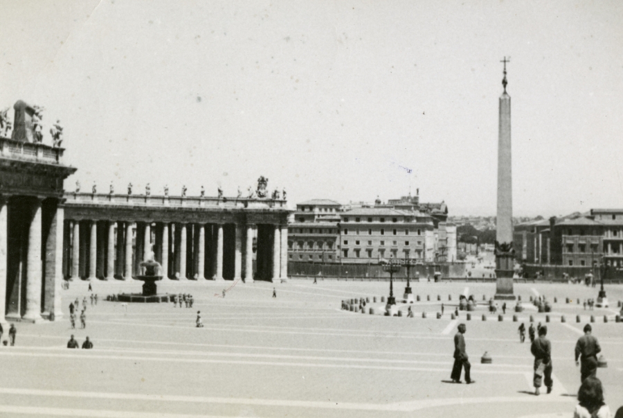 Khu vực này được xem là nơi Thánh Peter bị hành hình và an táng