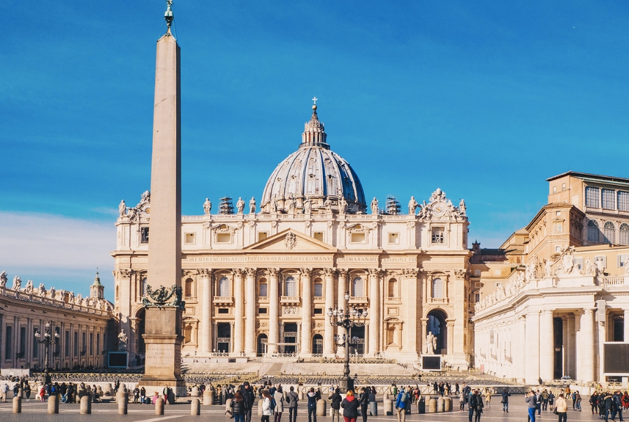 Quảng trường là nơi Giáo hoàng trực tiếp gặp gỡ