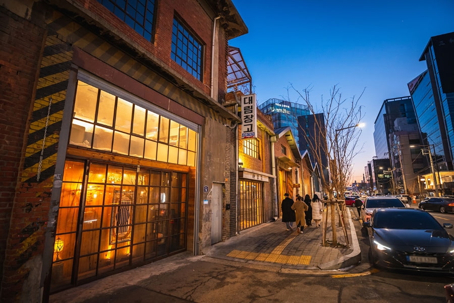 Seongsu-dong là nơi tuyệt vời để trải nghiệm văn hóa nghệ thuật đương đại tại xứ sở kim chi