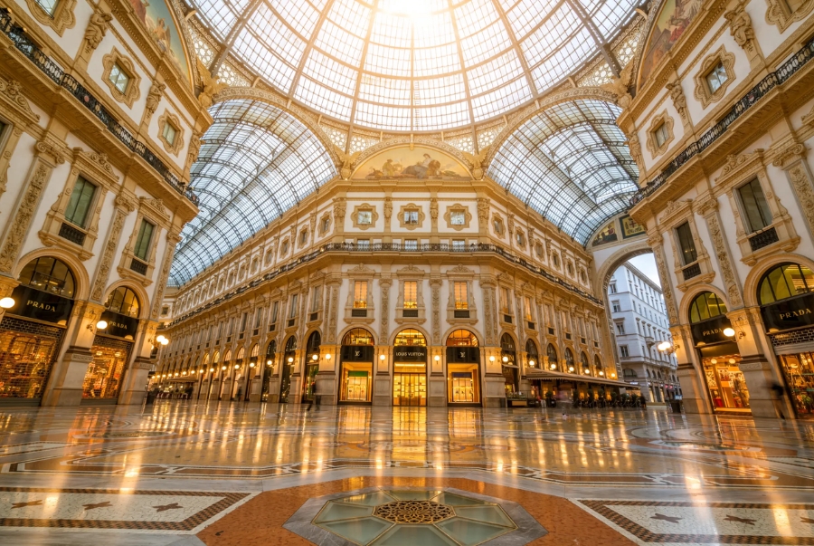 Galleria Vittorio Emanuele II là một trung tâm mua sắm cổ kính