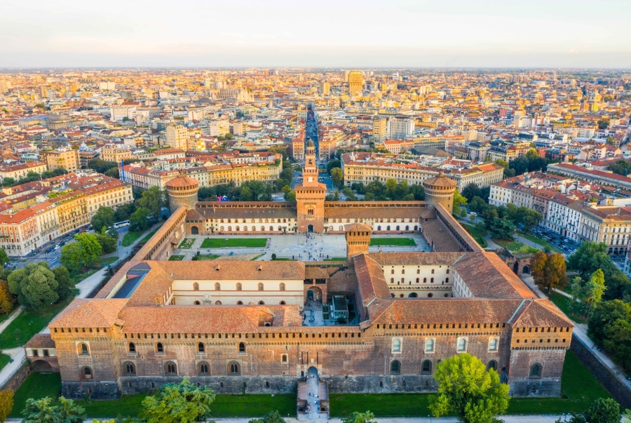 Castello Sforzesco là một pháo đài phòng thủ trong lịch sử nước Ý