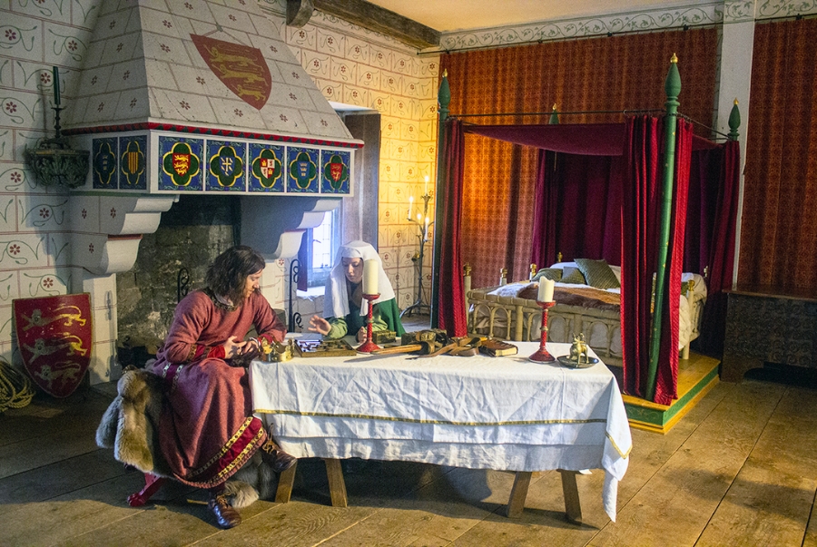 Tháp London cũng từng là nơi ở và trung tâm quyền lực của các vị vua trong nhiều thế kỷ