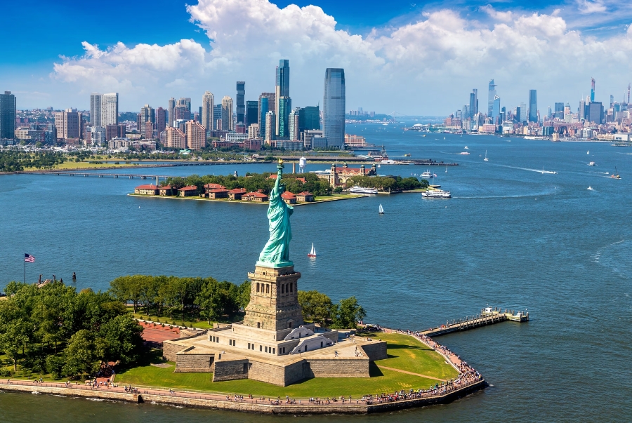 Tượng Nữ thần Tự Do được Pháp trao tặng Mỹ biểu tượng cho tự do và dân chủ